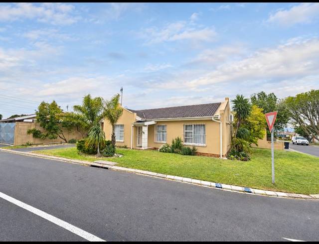 3 BEDROOM HOUSE FOR SALE IN OAKGLEN